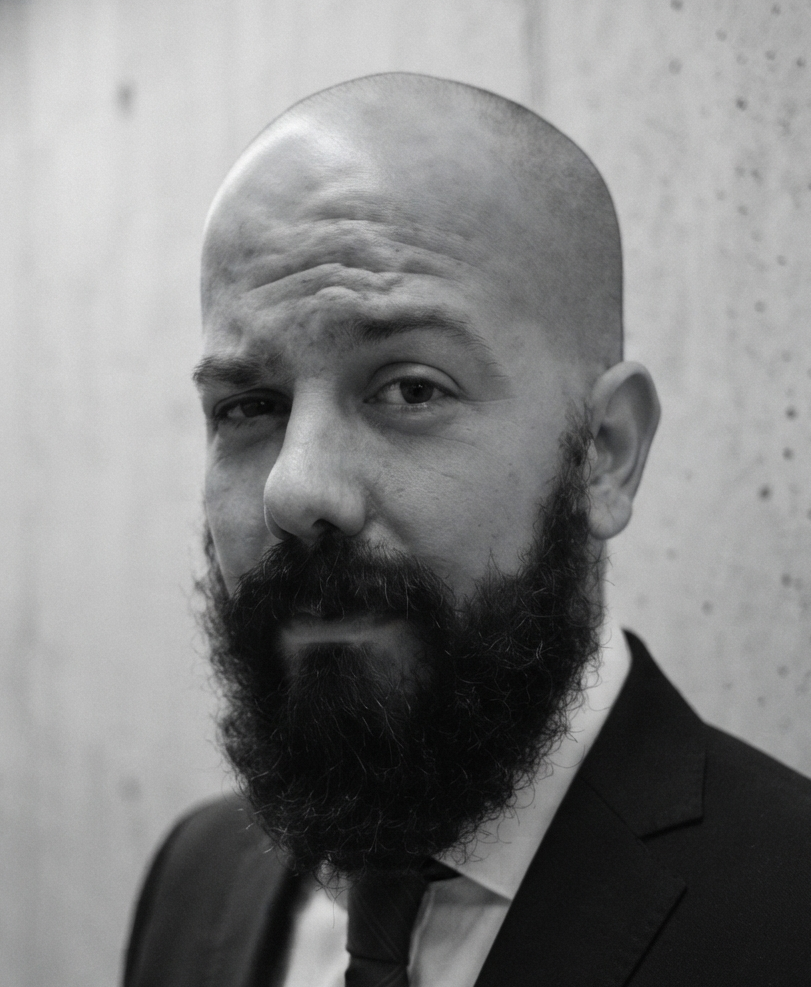 Portrait of the software architect behind ruicosta.dev